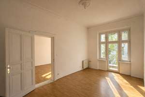 Charmanter Altbau-Rohdiamant mit Balkon & großem Potenzial! Renovierungsbedürftig & Provisionsfrei! – Sommerstraße 8, 13409 Reinickendorf (Ortsteil), Berlin – Vorschaubild 4