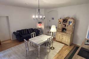 Stilvolles Wohnen im Palais: 2-Zimmer-Traum in Stadtamhof incl. EBK und Wallbox-TG! – 93059 Stadtamhof, Regensburg – Vorschaubild 3