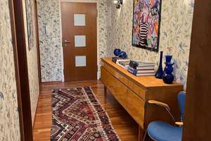 Sitlvolle, voll möblierte 2-Zimmer-Wohnung mit großem Balkon in Bestlage München-Bogenhausen – Pienzenauerstraße 1a, 81679 Herzogpark, München – Vorschaubild 5