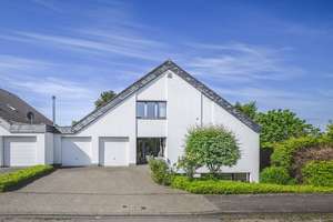 Freistehendes Ein/Zweifamilienhaus mit Doppelgarage und Blick über Aachen in Aachen-Haaren – Die vollständige Adresse der Immobilie erhältst du vom Anbieter., 52080 Haaren, Aachen – Vorschaubild 2