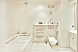 Exklusives Wohnen mit traumhaftem Blick in den Garten – Stilvolles Penthouse im  Zooviertel – Schumannstraße 98, 40237 Düsseltal, Düsseldorf – Vorschaubild 12