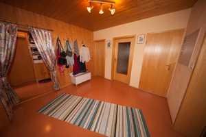 Großes Zweifamilienhaus zum günstigen Preis! Nur wenige km von Bad Rodach entfernt! – Coburg (Kreis) – Vorschaubild 4
