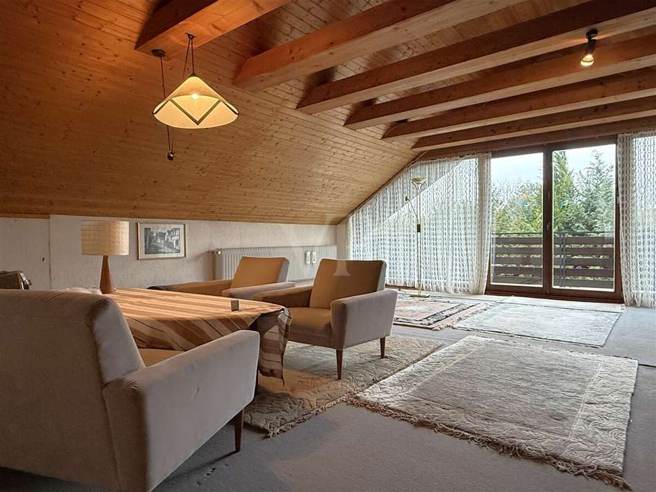 Zimmer IV im DG mit Zugang auf