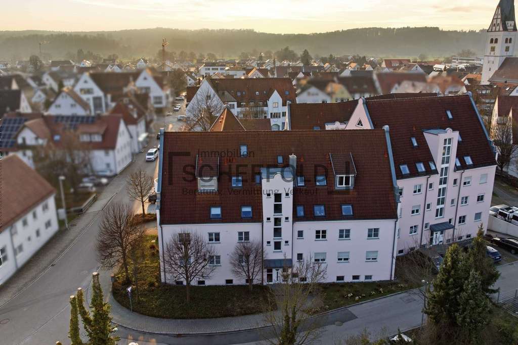 Immobilie in Dietenheim - Zentral! 3,5-Zimmer Dachgeschoss-Wohnung mit durchdachtem Grundriss - Bild 2