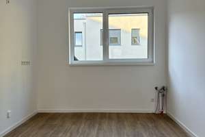 Innenhof | gemütliches Reihenhaus 4-Zi (E3) mit eigenem Garten und Gäste-WC | ab sofort verfügbar! – Waldhausener Straße 130-165, 41061 Gladbach, Mönchengladbach – Vorschaubild 15