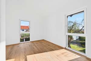 Hochwertige Neubau-Doppelhaushälfte KfW40 – Ihr neues Zuhause in Thalmassing! – Die vollständige Adresse der Immobilie erhältst du vom Anbieter., 93107 Thalmassing – Vorschaubild 8