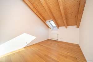 Traumlage in Forstinning (Energieklasse A+). Lichtdurchflutetes EFH für Familien mit Garten & Garage – Die vollständige Adresse der Immobilie erhältst du vom Anbieter., 85661 Forstinning – Vorschaubild 25