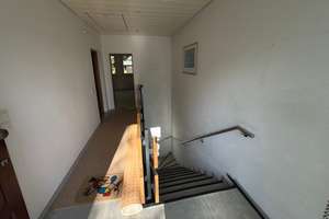 Schwalbach: Ruhig wohnen am Grüngürtel – Bungalow mit großem Garten und vielseitigem Raumangebot – Die vollständige Adresse der Immobilie erhältst du vom Anbieter., 65824 Schwalbach am Taunus – Vorschaubild 3