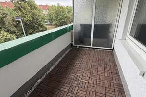 3 Zimmerwohnung in Magdeburg-Stadtfeld mit Balkon und PKW Stellplatz – 39108 Stadtfeld Ost, Magdeburg – Vorschaubild 5