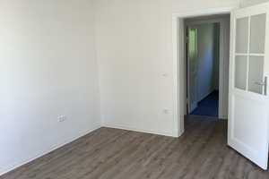 Sanierte Wohnung : individuelle 2,5-Zimmer-Wohnung fußläufig zur HDW – Augustenstr. 21, 24143 Kiel – Vorschaubild 2