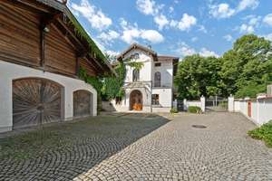 Prachtvolle Rarität und einmalige Schönheit! Villa im Toskana-Stil mit parkähnlicher Gartenanlage – Die vollständige Adresse der Immobilie erhältst du vom Anbieter., 84518 Garching an der Alz – Vorschaubild 4