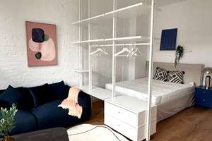 Modern 1-Room Apartment in Vibrant Friedrichshain – Die vollständige Adresse der Immobilie erhältst du vom Anbieter., 10247 Friedrichshain, Berlin – Vorschaubild 1