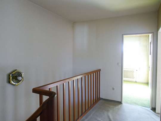 Sanierungsbedürftiges Reihenhaus in ruhiger Lage - Bild 15
