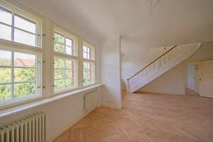 Am Kreuzpfuhlteich in Weißensee: 4 Zi-DG-Maisonette mit Aufzug EBK u 2 Balkonen (WE09)