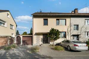 Drei-Parteien-Haus mit vielfältigen Nutzungsmöglichkeiten