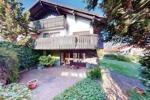 Wohnen am Kastelberg! Große Villa in bevorzugter Hanglage mit traumhafter Aussicht in Emmendingen – Die vollständige Adresse der Immobilie erhältst du vom Anbieter., 79312 Emmendingen – Vorschaubild 2