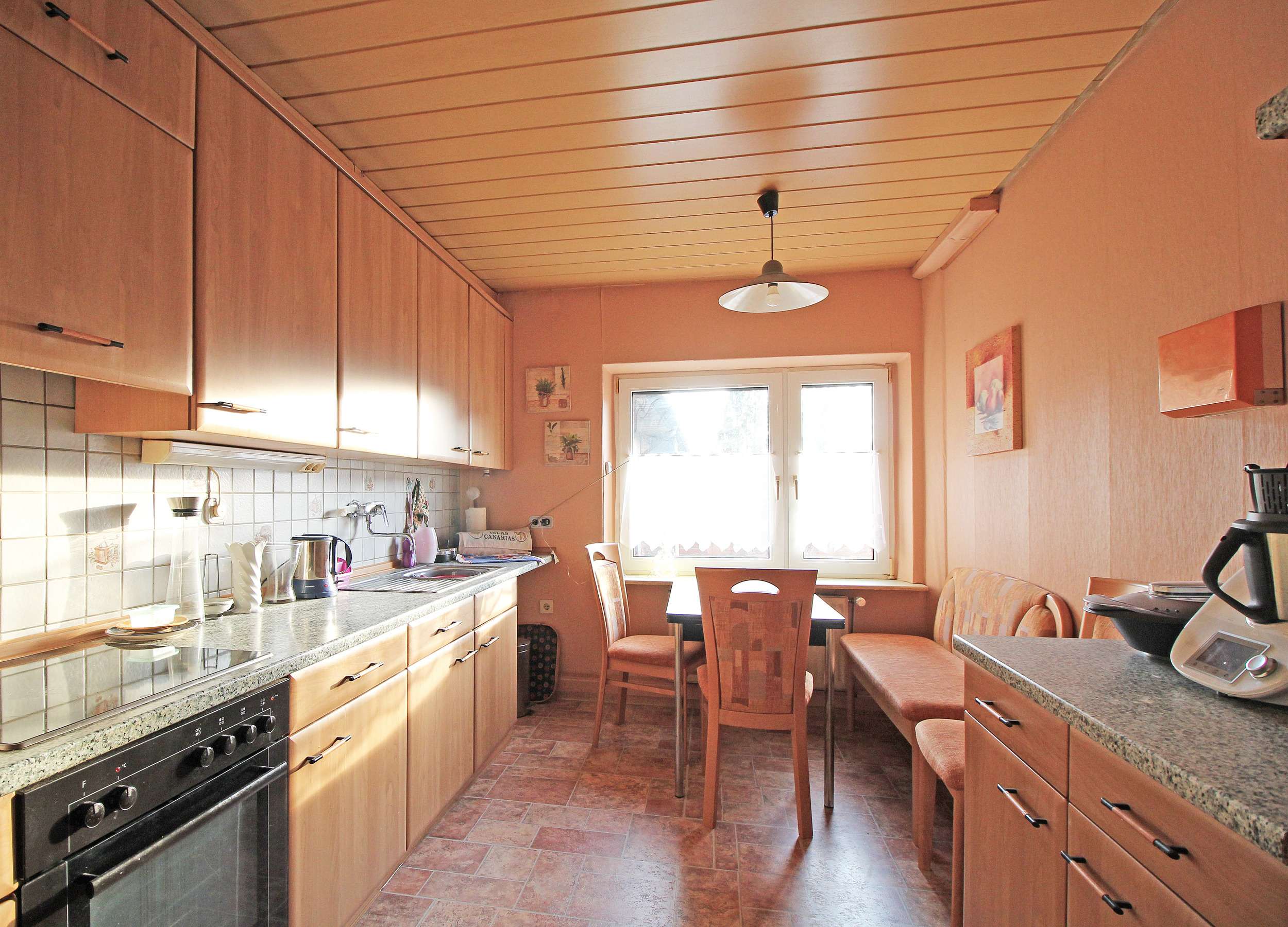 Immobilie in Wahlstedt - gepflegtes Zweifamilienhaus mit viel Nutzfläche in Wahlstedt - Bild 2