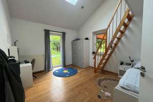 Viel Platz für den Alltag im großzügigen Reihenendhaus in Osnabrück – Die vollständige Adresse der Immobilie erhältst du vom Anbieter., 49090 Eversburg, Osnabrück – Vorschaubild 2