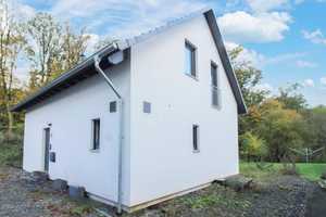 Sofort verfügbar: Neuwertiges Niedrigenergiehaus mit sonnigem Grundstück in naturnaher Lage – Hochsauerlandkreis – Vorschaubild 2