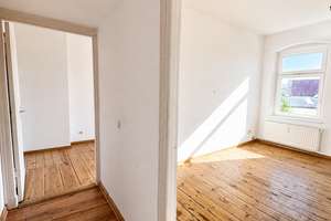 Ruhige 2-Zimmer-Altbauwohnung mit Dielenboden und Blick ins Grüne – Siemensstraße 9, 12459 Oberschöneweide, Berlin – Vorschaubild 2