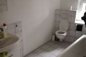 Geräumige Dachgeschoss-Wohnung mit Badewanne, Tageslichtbad und Einbauküche! – Landsberger Straße 54, 6112 Freiimfelde/Kanenaer Weg, Halle (Saale) – Vorschaubild 12