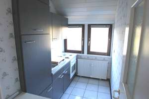 Kapitalanlage mit Potenzial: 3-Zimmer-DG-Wohnung mit Aussenstellplatz in Bremen nahe Mercedes – Die vollständige Adresse der Immobilie erhältst du vom Anbieter., 28327 Ellener Feld, Bremen – Vorschaubild 9