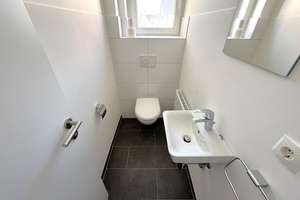 Modernisierte 2-Zimmer-Wohnung 
in Top-Lage mit EBK und Loggia! – Die vollständige Adresse der Immobilie erhältst du vom Anbieter., 26122 Dobbenviertel, Oldenburg (Oldenburg) – Vorschaubild 8