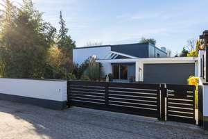Stilvolles Wohnen im Architektenhaus mit privatem Poolparadies in Bestlage – Die vollständige Adresse der Immobilie erhältst du vom Anbieter., 40670 Meerbusch – Vorschaubild 3
