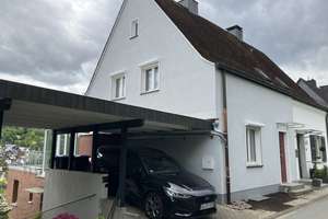Wohnen mit Charakter: Doppelhaushälfte in Siegen