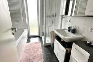 Charmante 2-Zimmer-Erdgeschosswohnung im begehrten Ingolstadt-Südost. Ideal für Singles oder Paare! – 85053 Südost, Ingolstadt – Vorschaubild 2