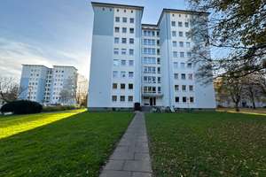 Geräumige 3-Zi-Wohnung mit Balkon! – Baumberger Straße 50, 51371 Rheindorf, Leverkusen – Vorschaubild 1