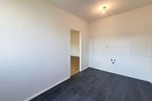 ***Ab 01.05.2026***Wir renovieren für Sie***3-Zimmer mit Balkon, Wannenbad und Aufzug*** – Deiwitzweg 36, 4207 Lausen-Grünau, Leipzig – Vorschaubild 8