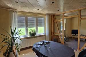 Einfamilienhaus mit 2 Vollgeschossen und großem Grundstück in ruhiger Stadtrandlage von Limbach-O... – Die vollständige Adresse der Immobilie erhältst du vom Anbieter., 9212 Limbach-Oberfrohna – Vorschaubild 4