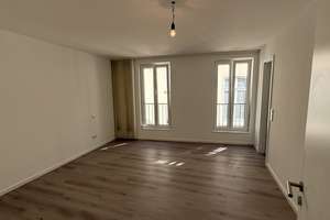 NEUE FOTOS nach RENOVIERUNG:
1 Min. RHEINUFER, 2 Min. CARLSPLATZ, 3. Min. ALTSTADT, 5. Min. zur KÖ! – Bäckergasse 2, 40213 Carlstadt, Düsseldorf – Vorschaubild 8