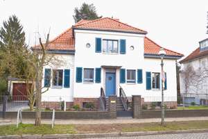 Schönes, helles Einfamilienhaus in Berlin-Dahlem (Zehlendorf)