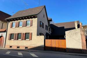 Kippenheim - Liebevoll gepflegtes Anwesen sucht neuen Eigentümer! – Die vollständige Adresse der Immobilie erhältst du vom Anbieter., 77971 Kippenheim – Vorschaubild 1