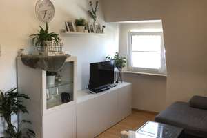 Feuerbach, helle 3 Zimmer Dachgeschoß- Wohnung in ruhiger Lage, mit toller Aussicht – Die vollständige Adresse der Immobilie erhältst du vom Anbieter., 70469 Lemberg/Föhrich, Stuttgart – Vorschaubild 3