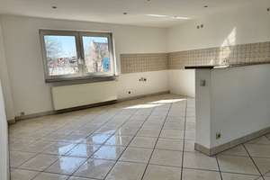 Großzügig geschnittene und modernisierte 2,5 Zimmer-Wohnung mit offener Küche und Eckbadewanne!  – Kölner Str.  31, 45145 Frohnhausen, Essen – Vorschaubild 4