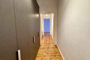 Altbau-Ikone mit Lift, Balkon, Stuck & High-End-Design - Friedrichshain Bestlage – Die vollständige Adresse der Immobilie erhältst du vom Anbieter., 10243 Friedrichshain, Berlin – Vorschaubild 19