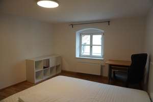 Möbliertes Zimmer im Stadtzentrum Regensburg in 2er WG – Die vollständige Adresse der Immobilie erhältst du vom Anbieter., 93047 Innenstadt, Regensburg – Vorschaubild 3