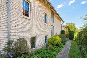 Exklusive Villa mit acht Zimmern, Tiefgarage und traumhaftem Garten – Die vollständige Adresse der Immobilie erhältst du vom Anbieter., 13158 Rosenthal, Berlin – Vorschaubild 3
