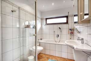Bungalow mit Wintergarten und Einliegerwohnung – Die vollständige Adresse der Immobilie erhältst du vom Anbieter., 41517 Grevenbroich – Vorschaubild 5
