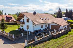 Charmantes Haus in ruhiger Lage – Breisgau-Hochschwarzwald (Kreis) – Vorschaubild 1
