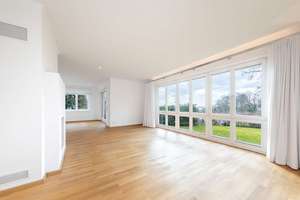 Weiter weg von der Elbe sollten Sie nicht wohnen. – Die vollständige Adresse der Immobilie erhältst du vom Anbieter., 22587 Blankenese, Hamburg – Vorschaubild 2