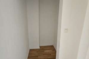 Attraktive, frisch renovierte 2,5 Zi-Wohnung mit Loggia in BHV-Mitte – Rutenbergstraße 16, 27568 Mitte, Bremerhaven – Vorschaubild 5
