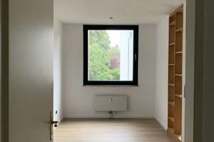 Frisch renovierte 2-Zimmer-Wohnung mit Balkon und modernem Bad in ruhiger Lage in Düsseldorf-Benrath – Johannes-Hesse-Str. 33, 40597 Benrath, Düsseldorf – Vorschaubild 4