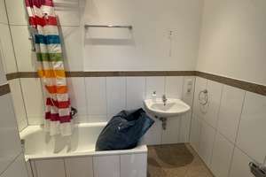 Frisch renovierte 5-Zimmerwohnung mit Küche und Balkonen – Adelheidstr. 54, 65185 Mitte, Wiesbaden – Vorschaubild 6