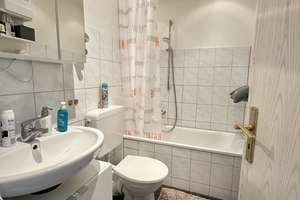 GEPFLEGTE WOHNUNG MIT BALKON UND GUTER INFRASTRUKTUR VOR DER HAUSTÜR – Flachstraße 3, 65199 Dotzheim, Wiesbaden – Vorschaubild 10