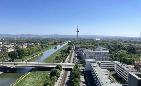 Geschmackvolle 3-Zimmer-Wohnung (23. OG) im Collini-Center zu verkaufen