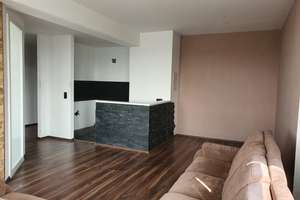 Helle 3 ZKB Wohnung mit Balkon, Wintergarten und Blick über die Stadt – Florastraße 9, 45881 Schalke, Gelsenkirchen – Vorschaubild 2